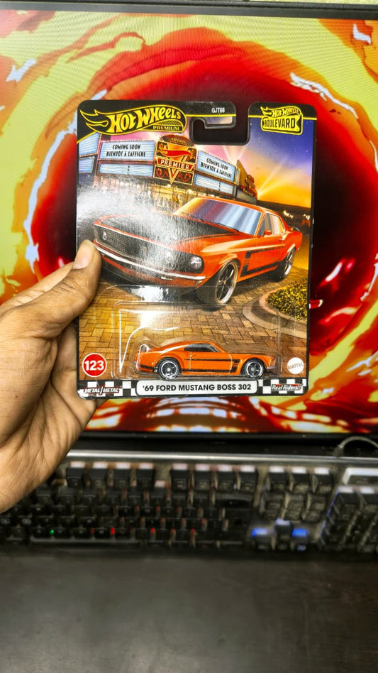 🚗 Hot Wheels Premium Boulevard ‘69 Ford Mustang Boss 302 (Imported)